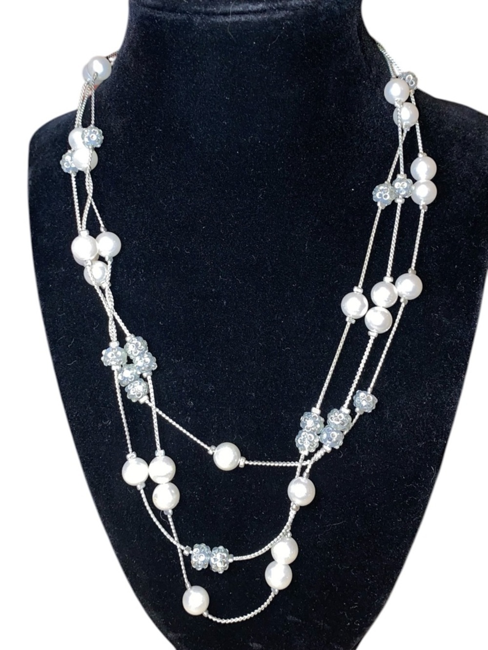 TRIPLE STRAND NECKLACE Roman Faux Pearl & Silver Tone Necklace 18” Long SIL/WHT